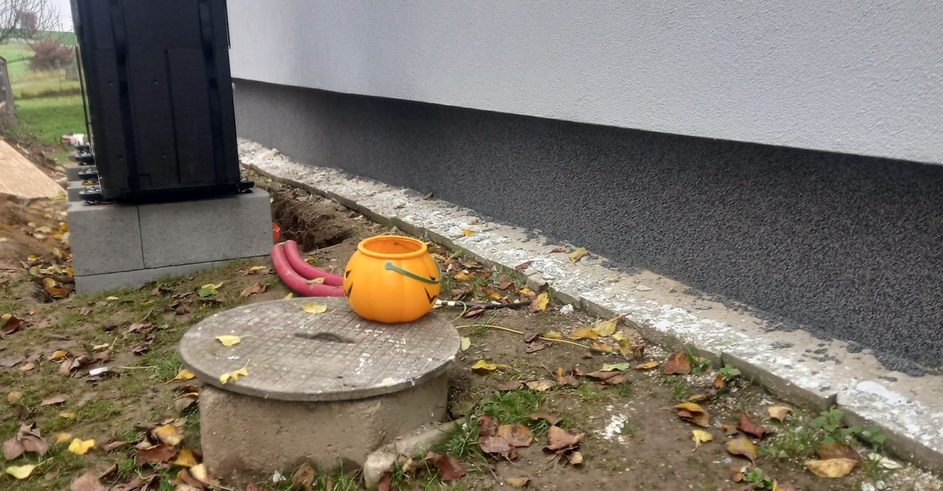 lkrekostav-fasada-a-zhotoveni-soklu-a-terenni-upravy-bytovy-dum-v-Rude-11
